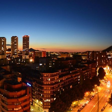 Superviews, Parking 24H Vigilado Incluido Y Netflix En Habitacion Independiente Con Bano Privado En Apartamento Particular, Francais&English บิลเบา ภายนอก รูปภาพ